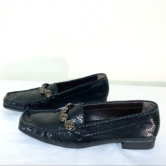 Stuart Weitzman snake embossed shoes black - Picture 2 of 3